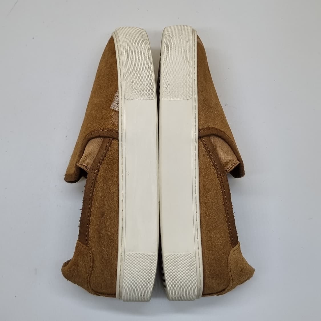 UGG 어그 스웨이드 여성슬립온 230 상품이미지5