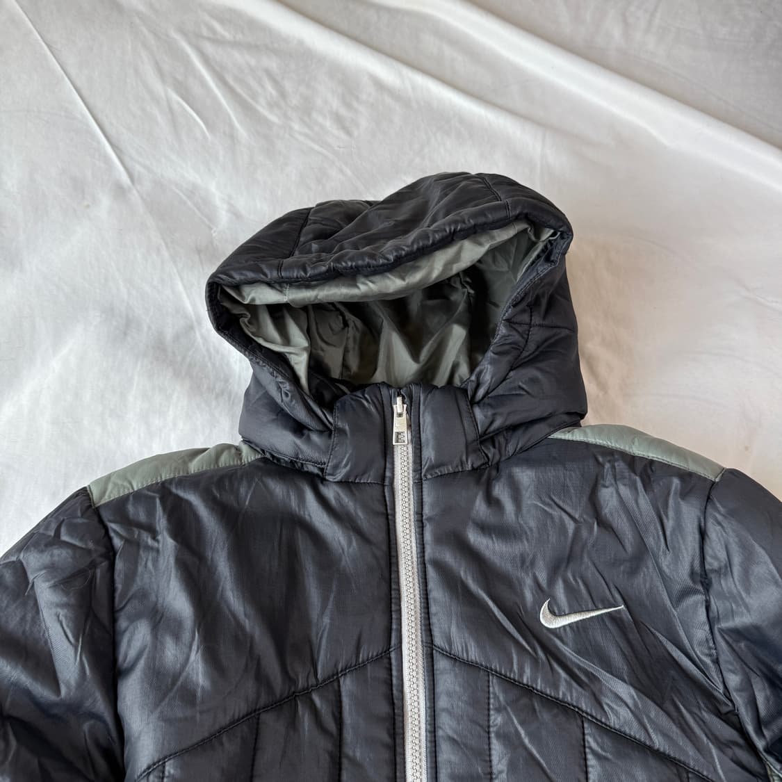 나이키 고프코어 경량 패딩 블랙/그레이 L 상품이미지2