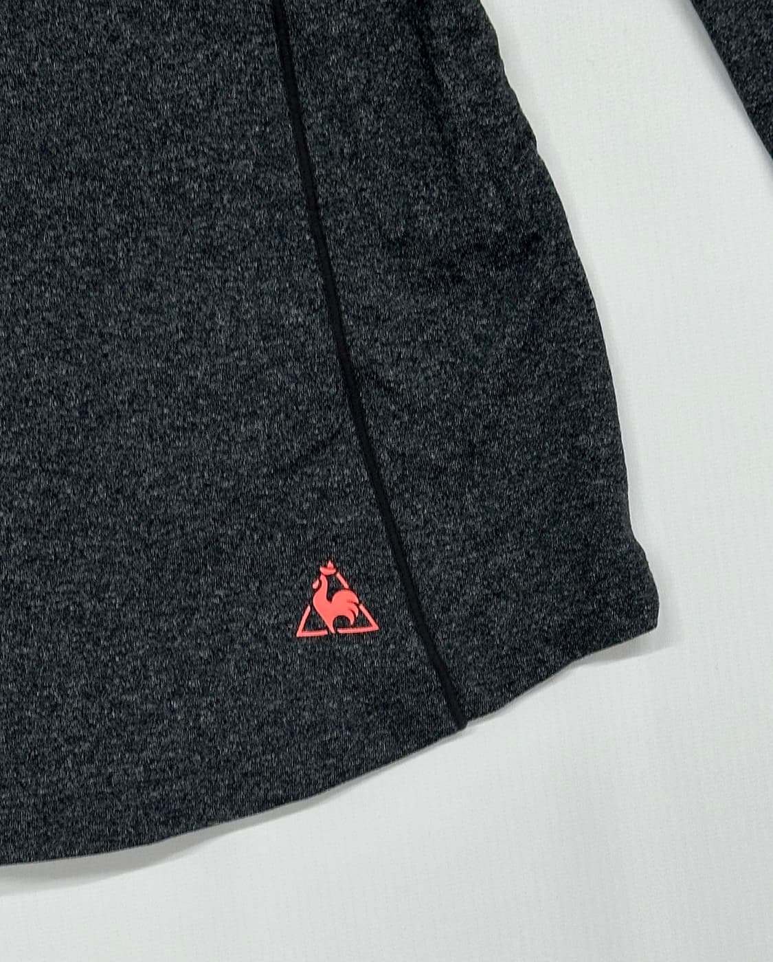 르꼬끄 백리스포인트 러닝 필라테스 슬림핏 그레이 긴팔티 상품이미지5