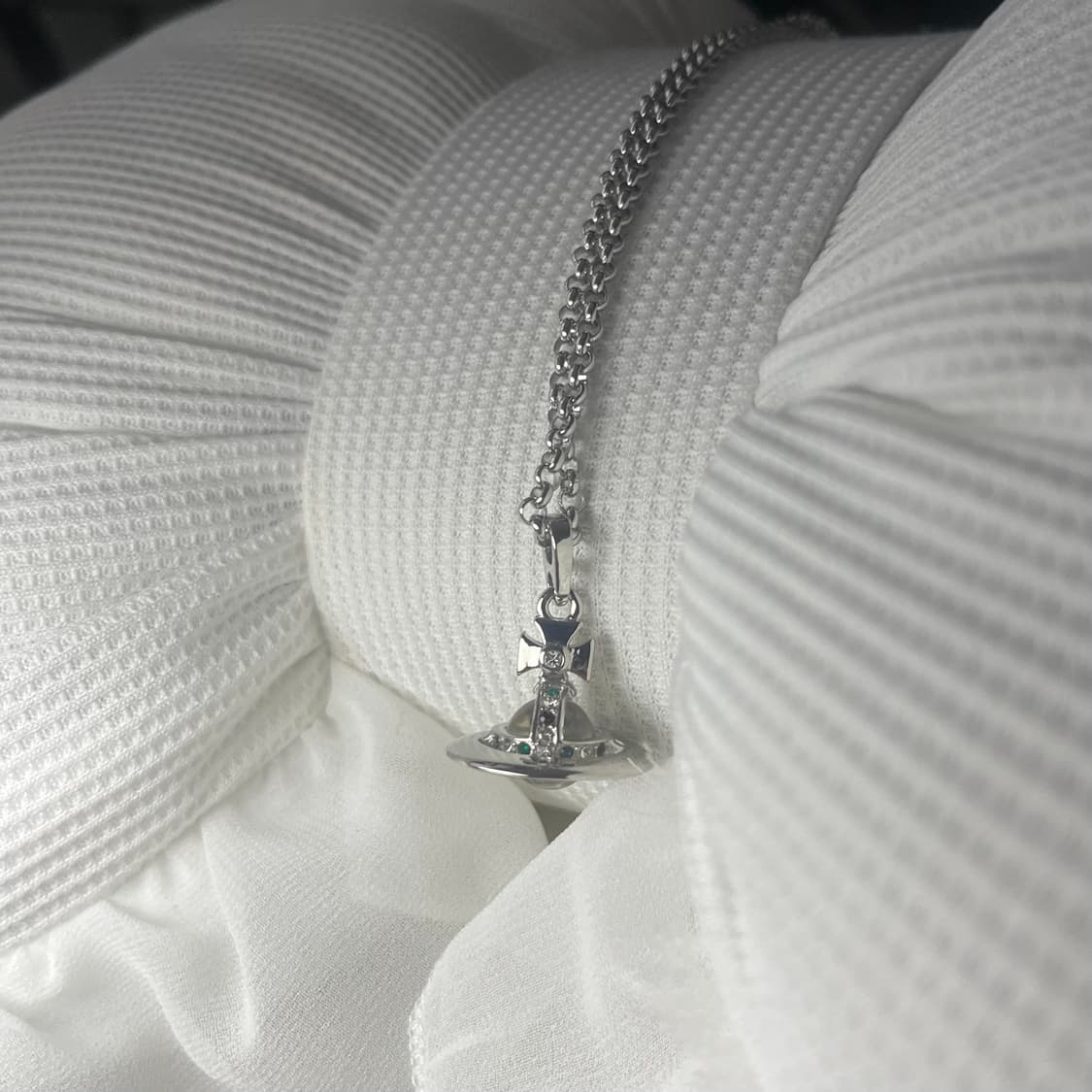 비비안웨스트우드 투명 orb 목걸이 상품이미지6