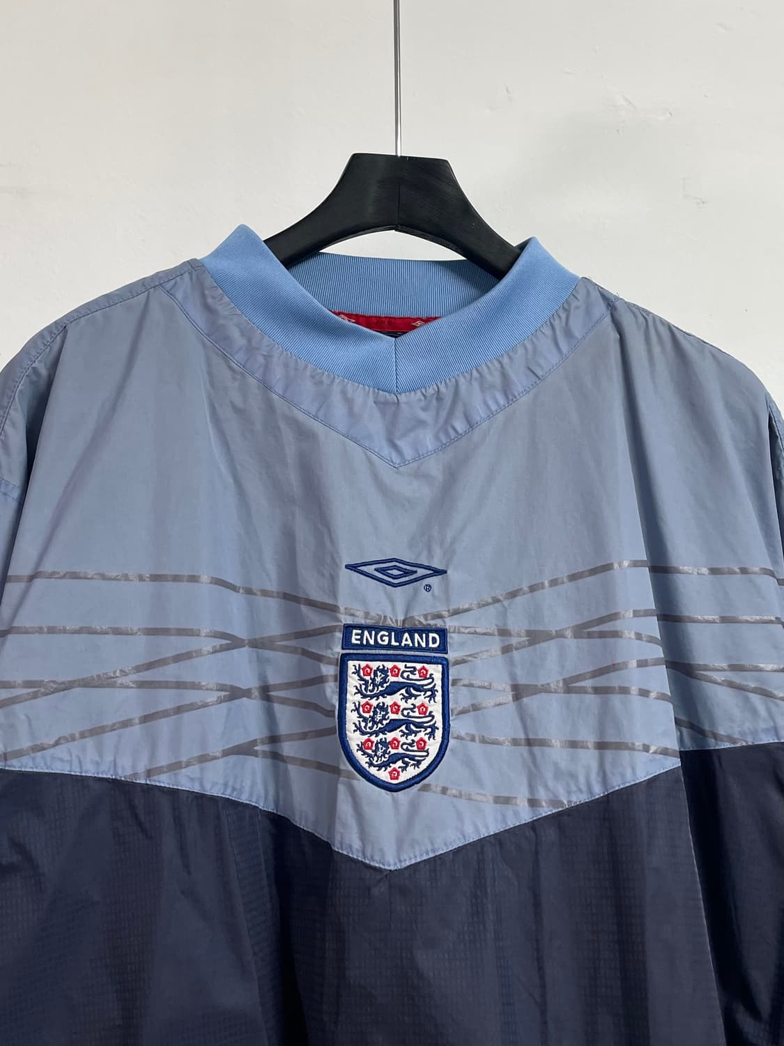 엄브로 잉글랜드 축구 윈드브레이커 웜업 (on.206) 상품이미지2