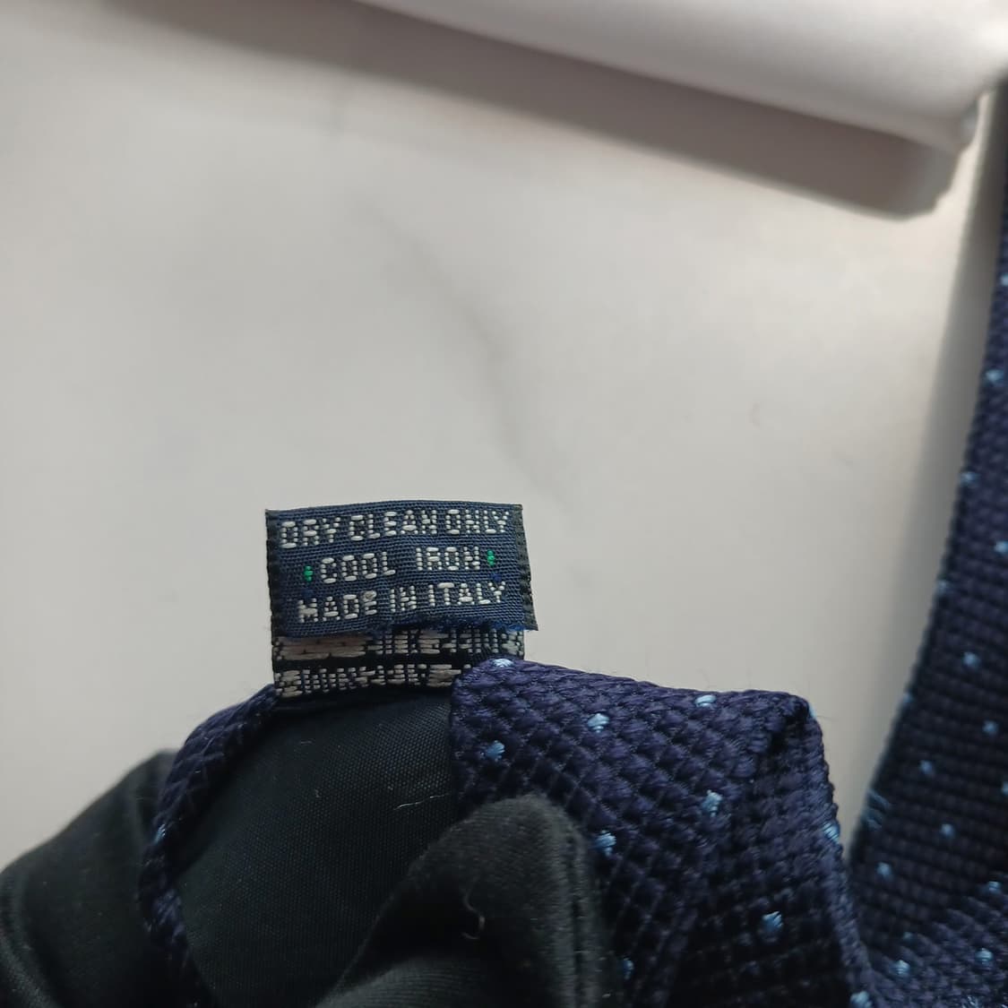버버리 실크 네이비 기사도 패턴 넥타이 9.4cm A+등급 A17977
 상품이미지8