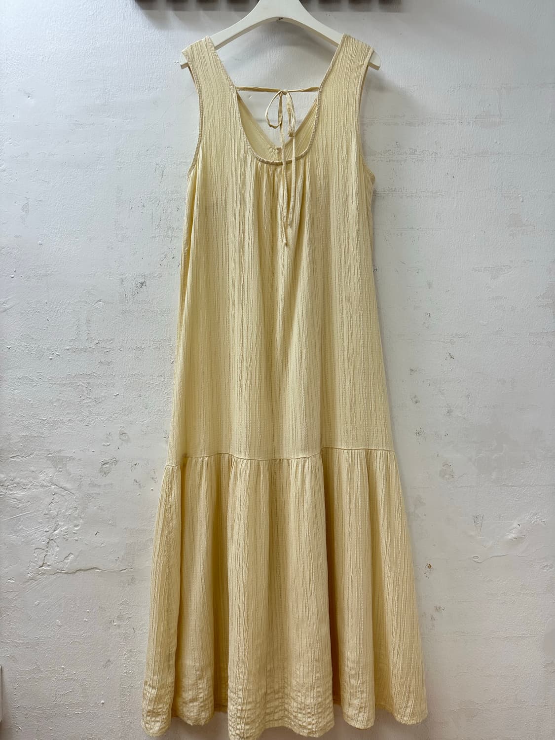 일본빈티지 레몬 버터 크링클 텍스처 티어드 슬리브리스 원피스 상품이미지3