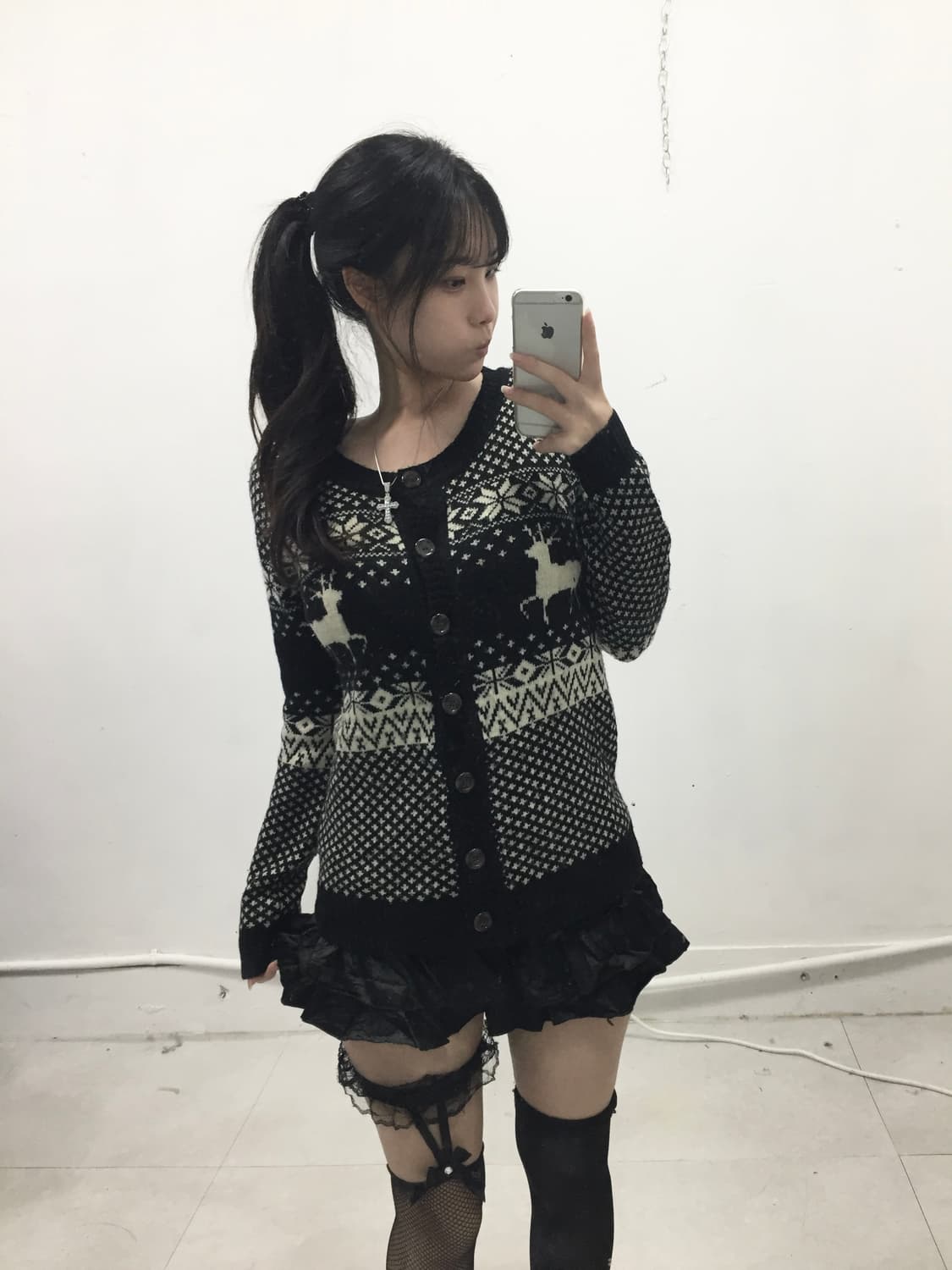 [INNOCENT] 블랙 노르딕 니트 가디건 상품이미지1