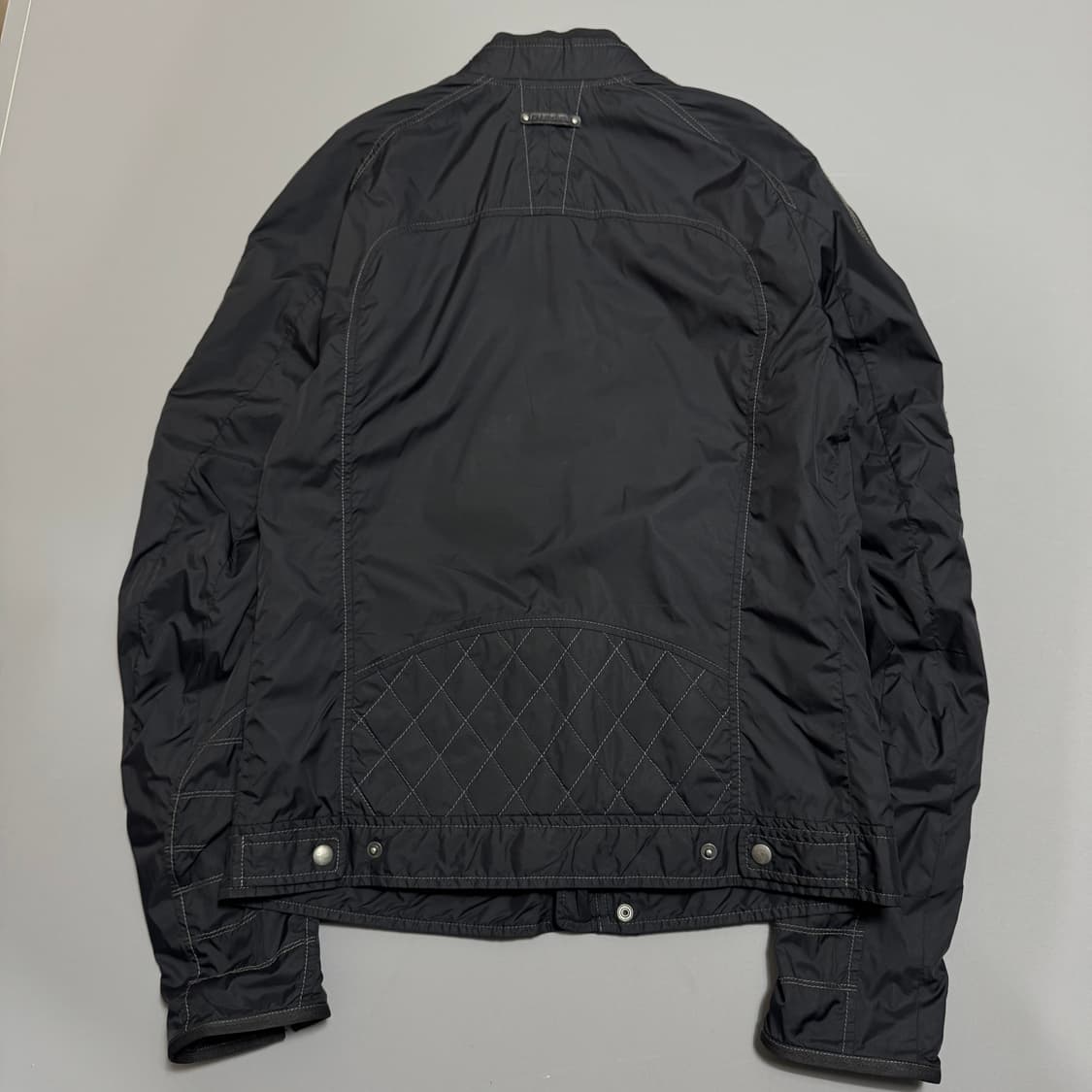 디젤(DIESEL) 블랙컬러 스티치 테크니컬 나일론 라이더스 자켓 상품이미지9