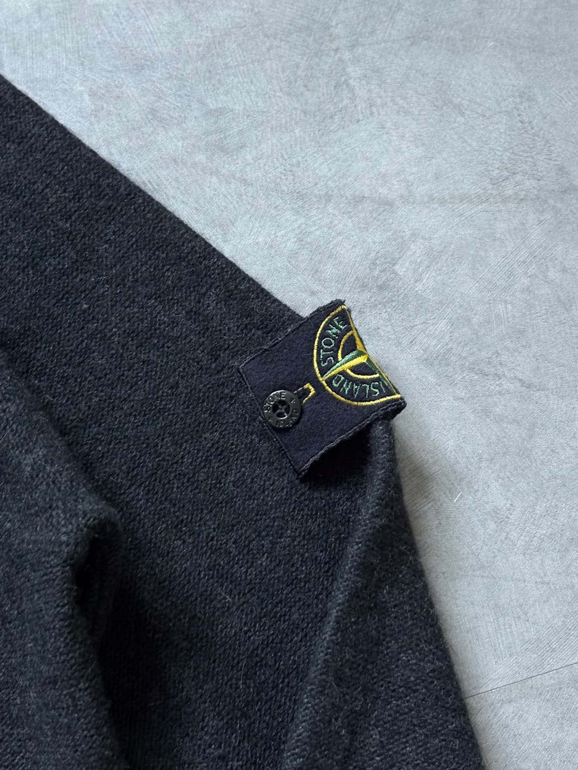 Stone-Island 스톤아일랜드 캐시미어 울 와펜 니트  상품이미지3