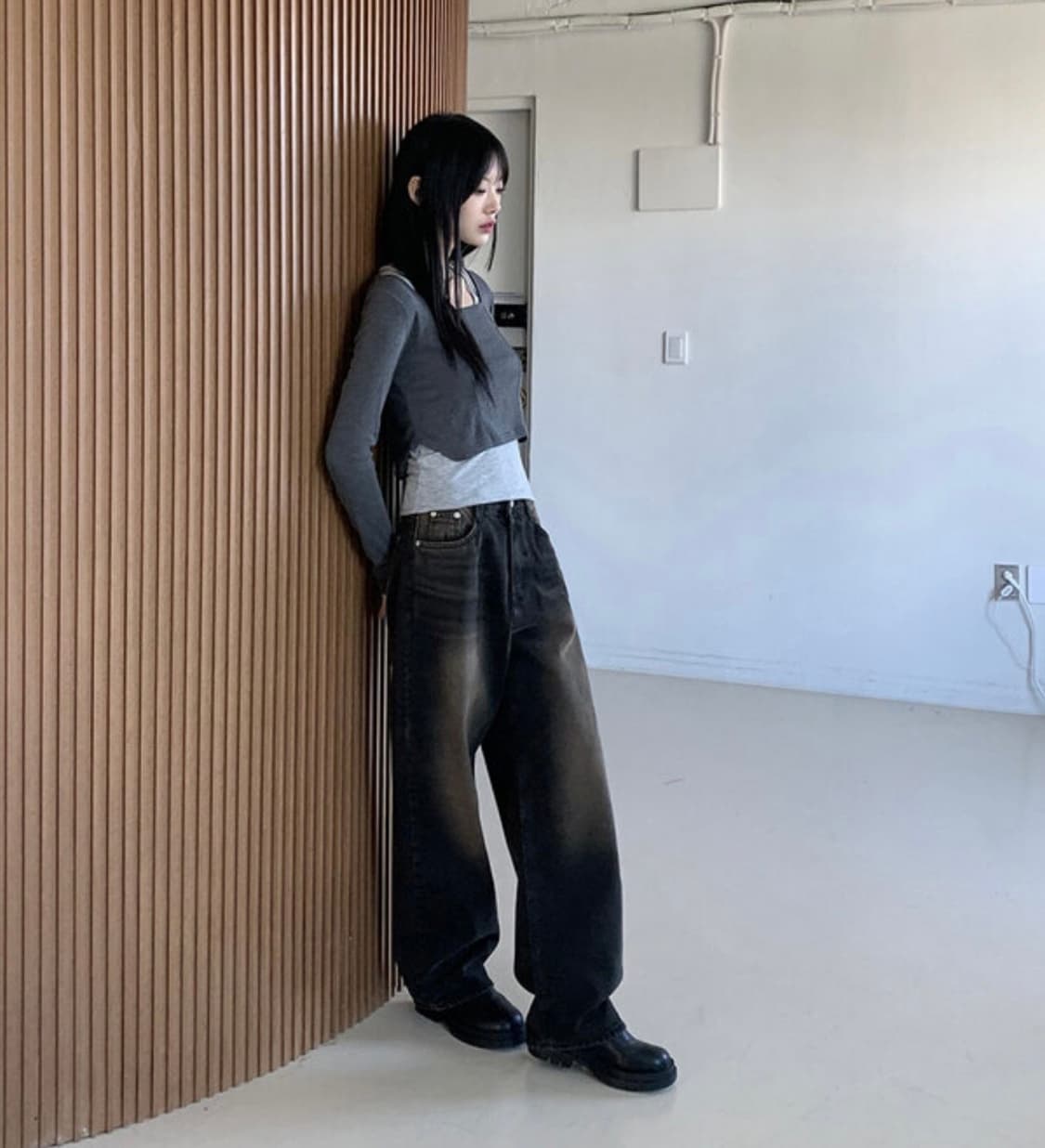 원더원더 절개 트임 기모 크롭 레이어드 긴팔 티셔츠 상품이미지4