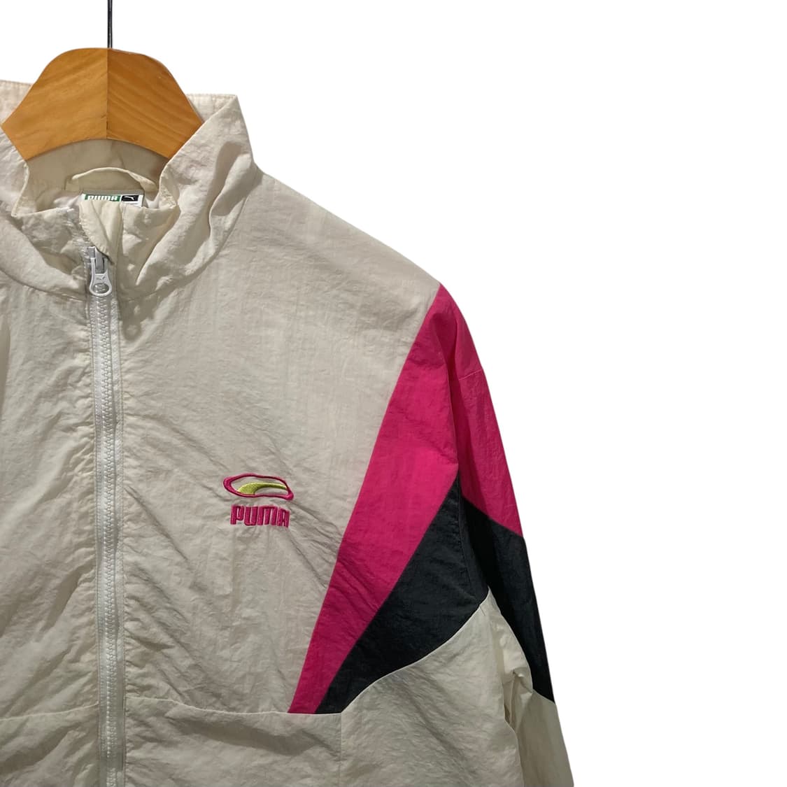푸마 배색 화이트 바람막이 상품이미지3