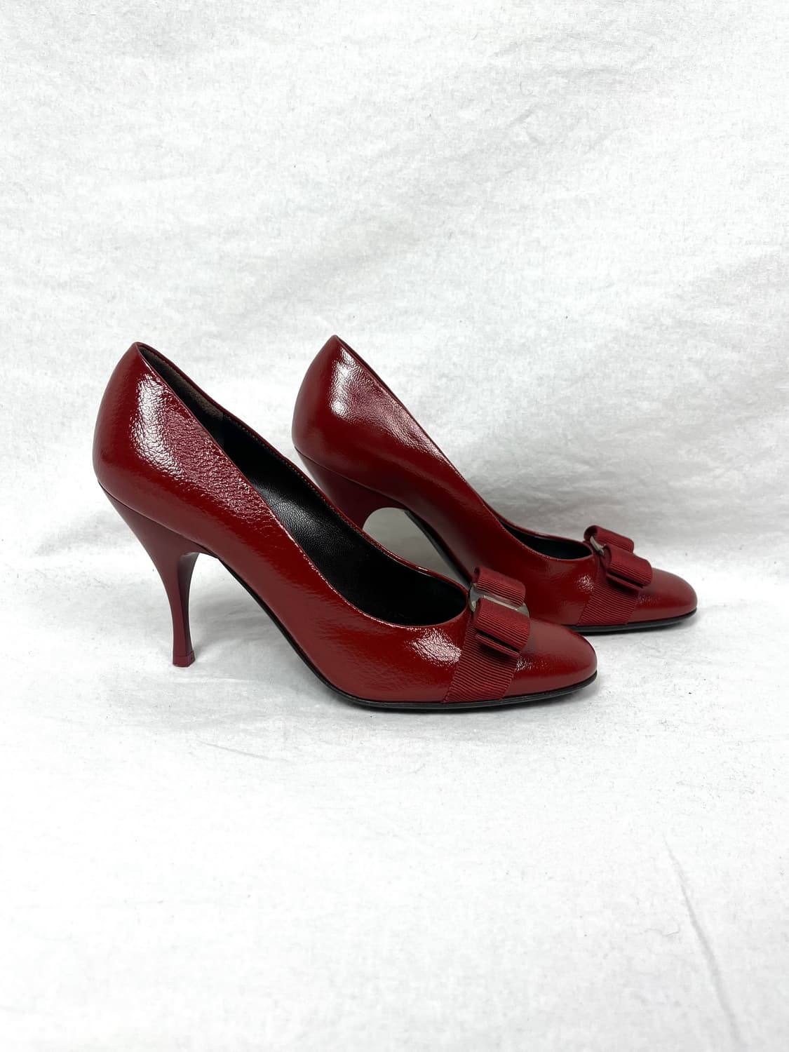 Salvatore Ferragamo 딥레드 컬러 펌프스 힐 상품이미지1