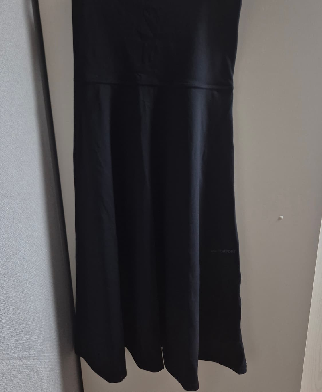 지초이 25-003 플레어드 미디 스커트 상품이미지2