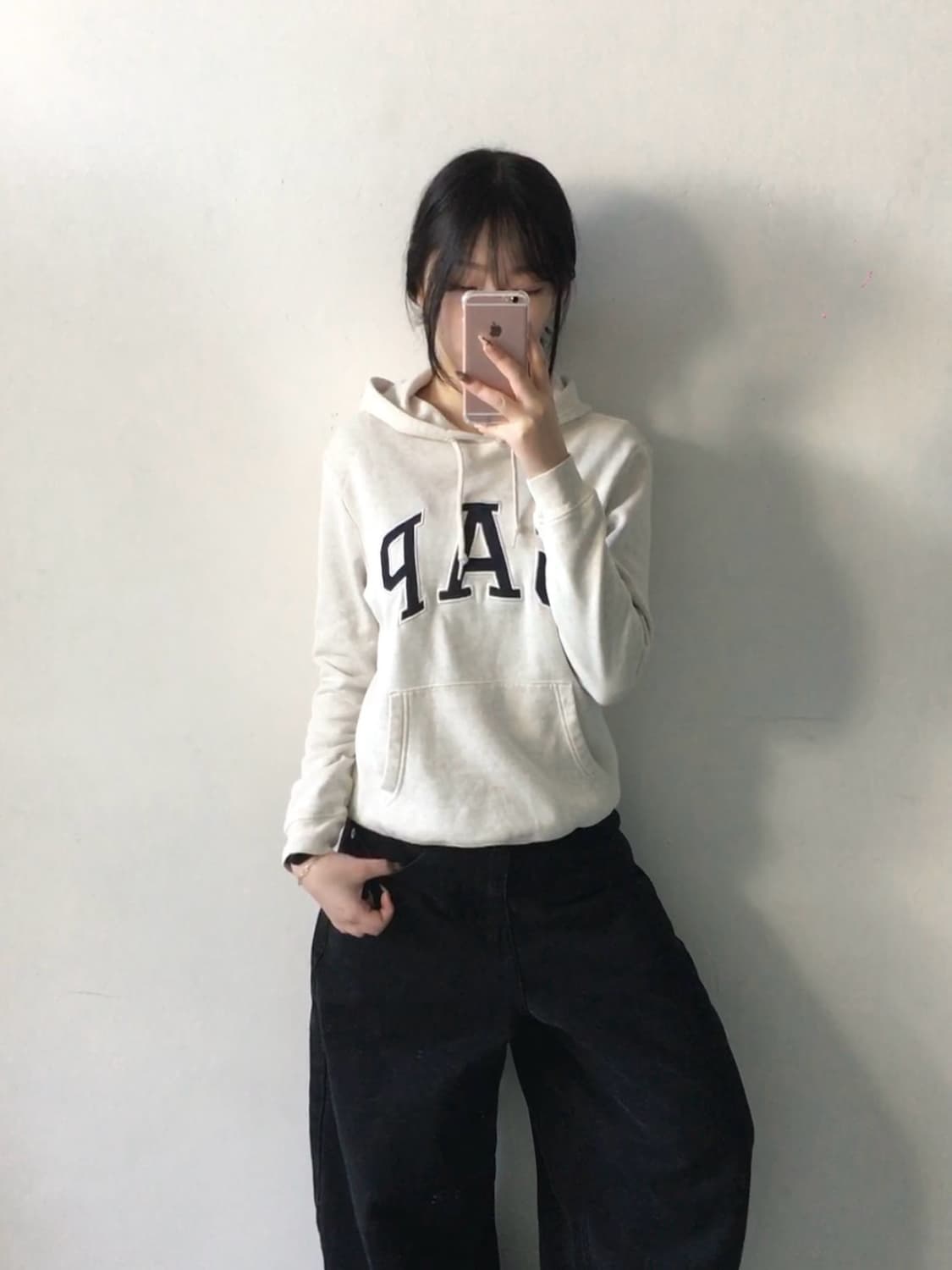 갭 자수패치 후드티 상품이미지1