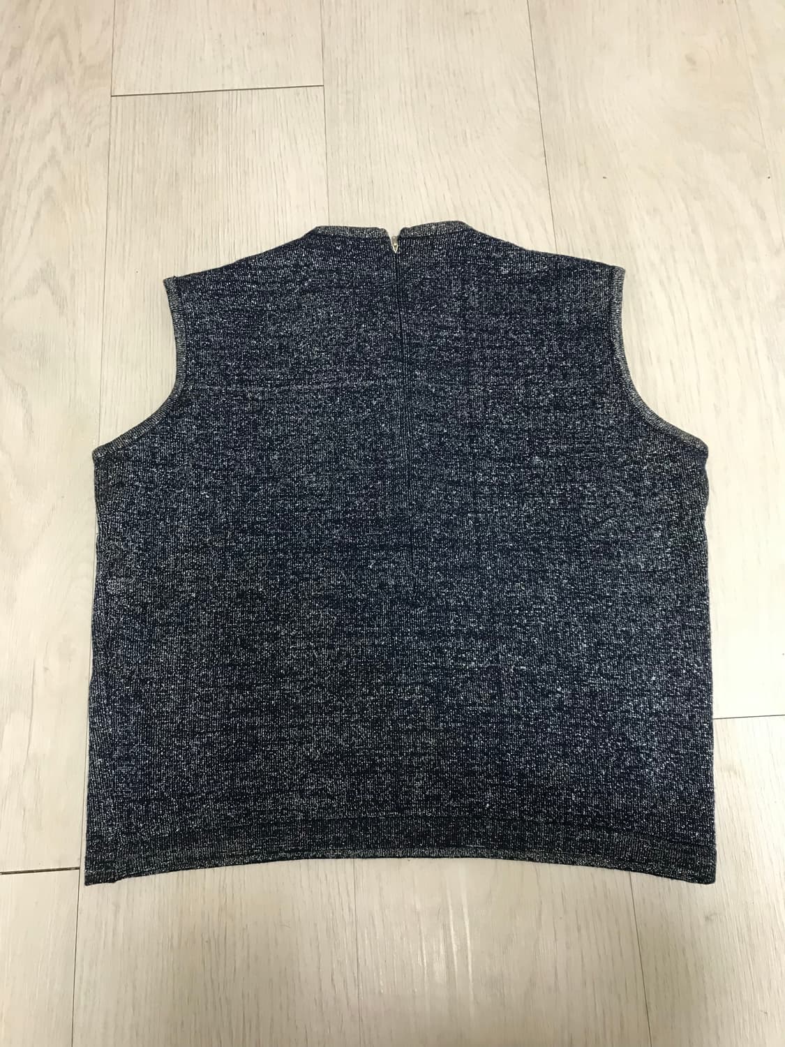 Adorn Ykk 뒤 지퍼 네이비 글리터 메탈릭 니트 베스트 상품이미지3