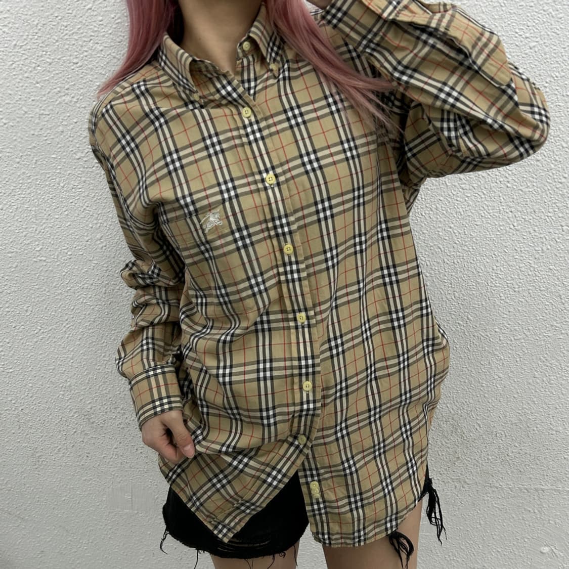 버버리 노바체크 화이트자수 셔츠 M 상품이미지1