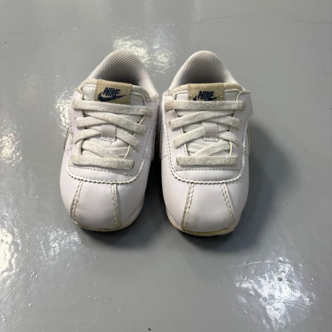 120 나이키 키즈 코르테즈 흰검 운동화 0406J 상품이미지1