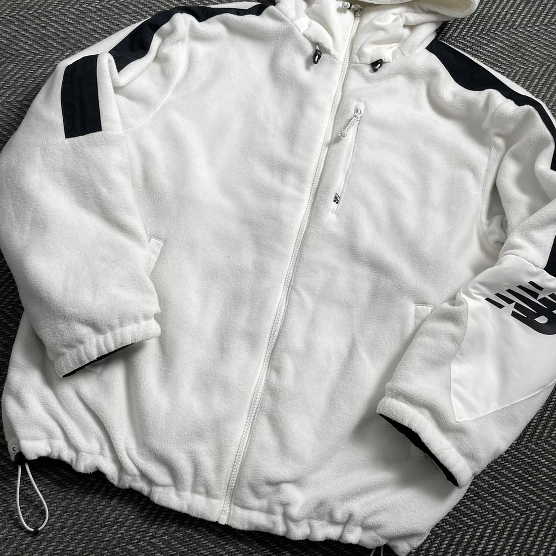 뉴발란스 리플렉티브 리버시블 플리스 배색 점퍼 y 4578 상품이미지8