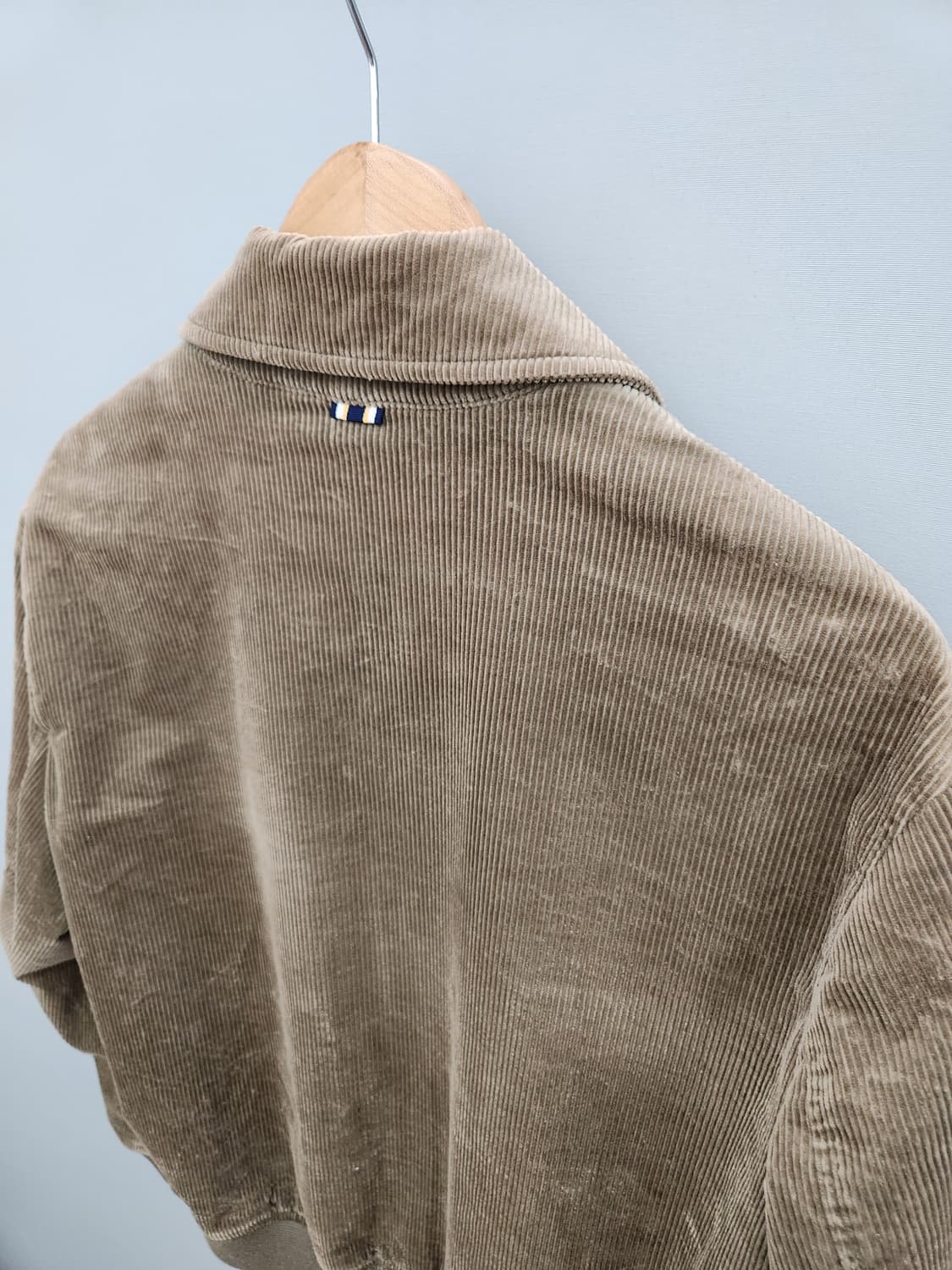 헤지스23FW 다크베이지 코듀로이 드리즐러 자켓 상품이미지7