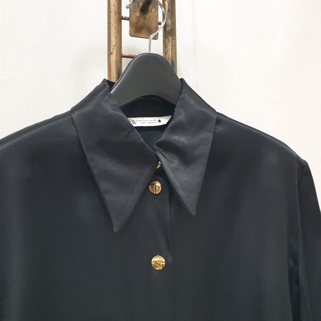 자라 금장 장식 셔츠 블라우스 M 상품이미지3