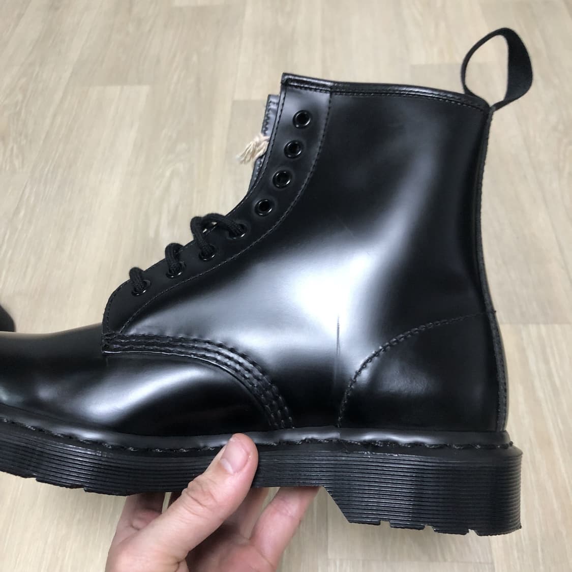 (250) 새상품 닥터마틴 Dr.martens 1460 8홀 모노부츠 상품이미지6