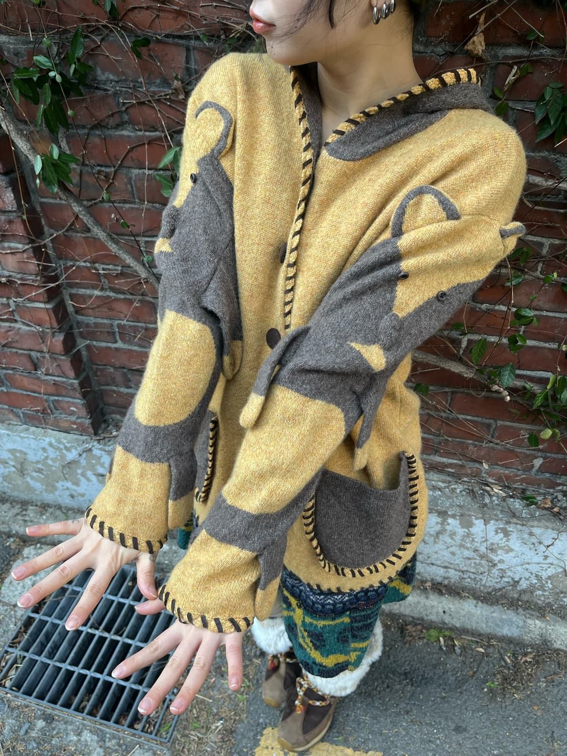 너구리 캐릭터 니트 가디건 상품이미지3