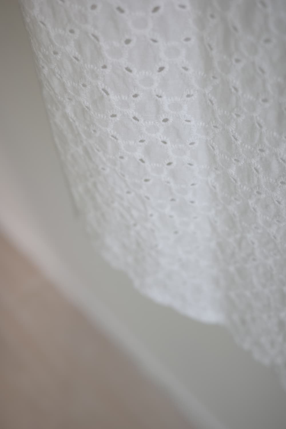 gap 
• 화이트 자수 나시 상품이미지6