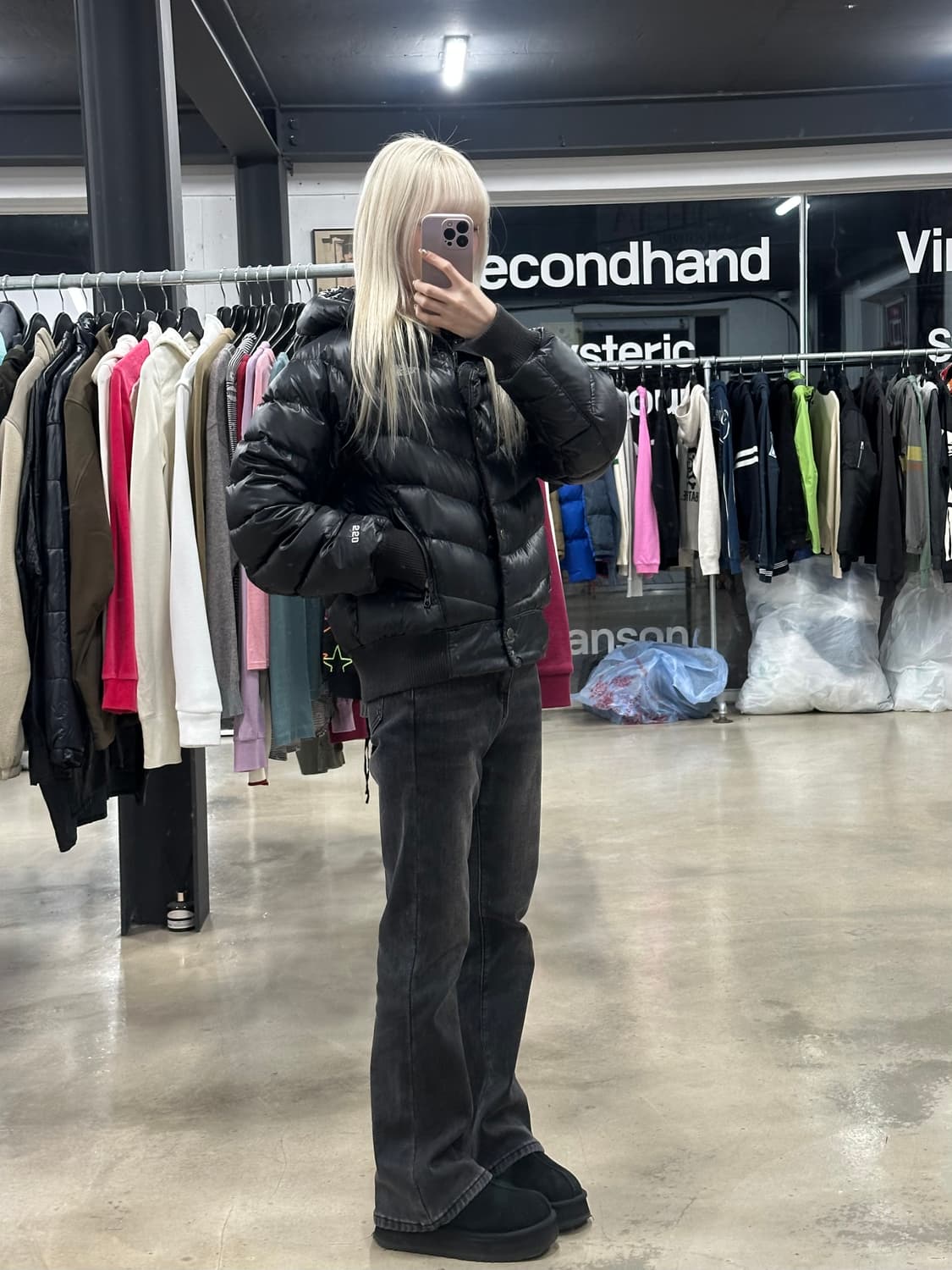  노스페이스 여성용 블랙 550 푸퍼 다운 패딩 상품이미지3