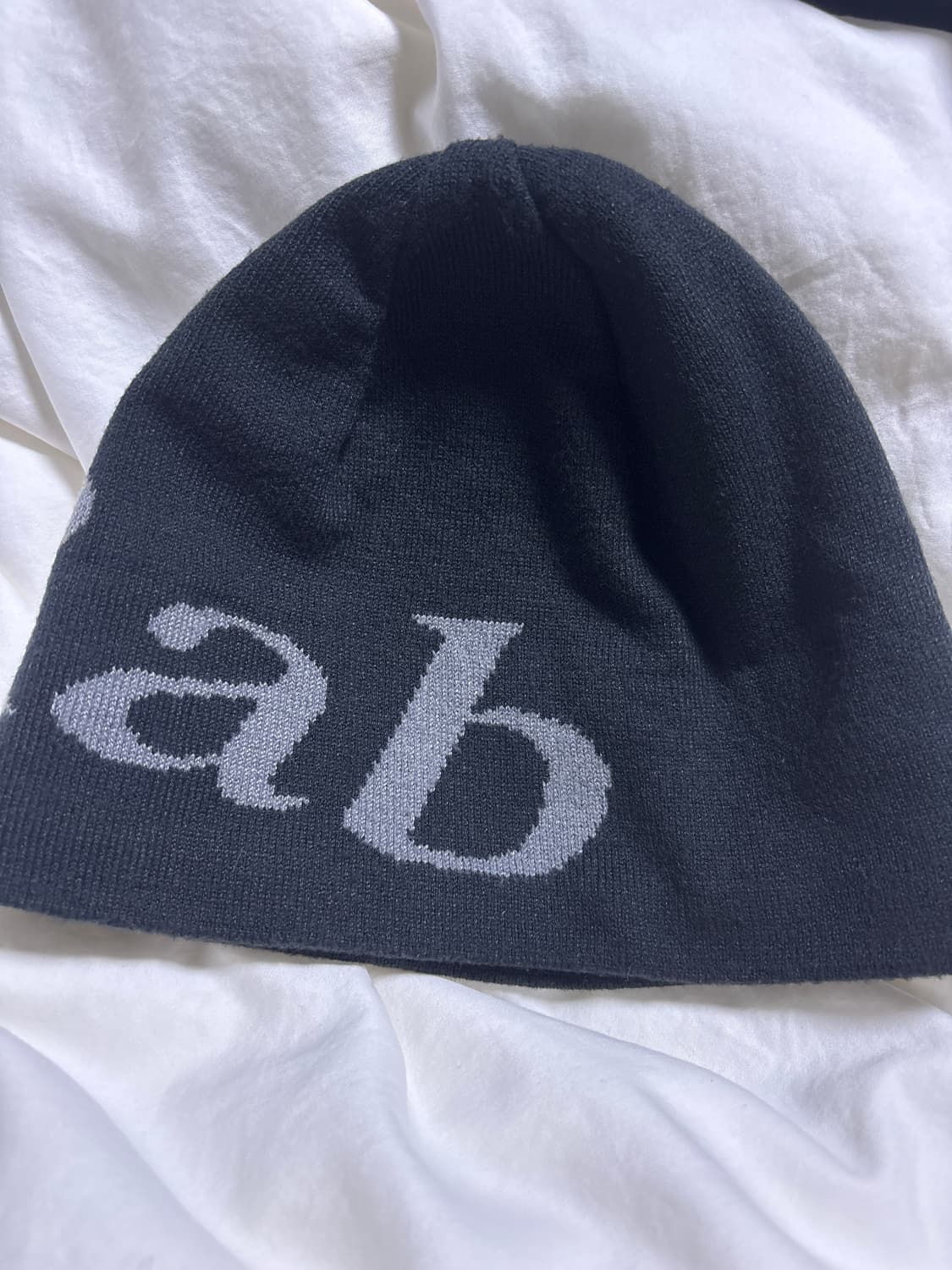 rab 로고 비니 상품이미지3