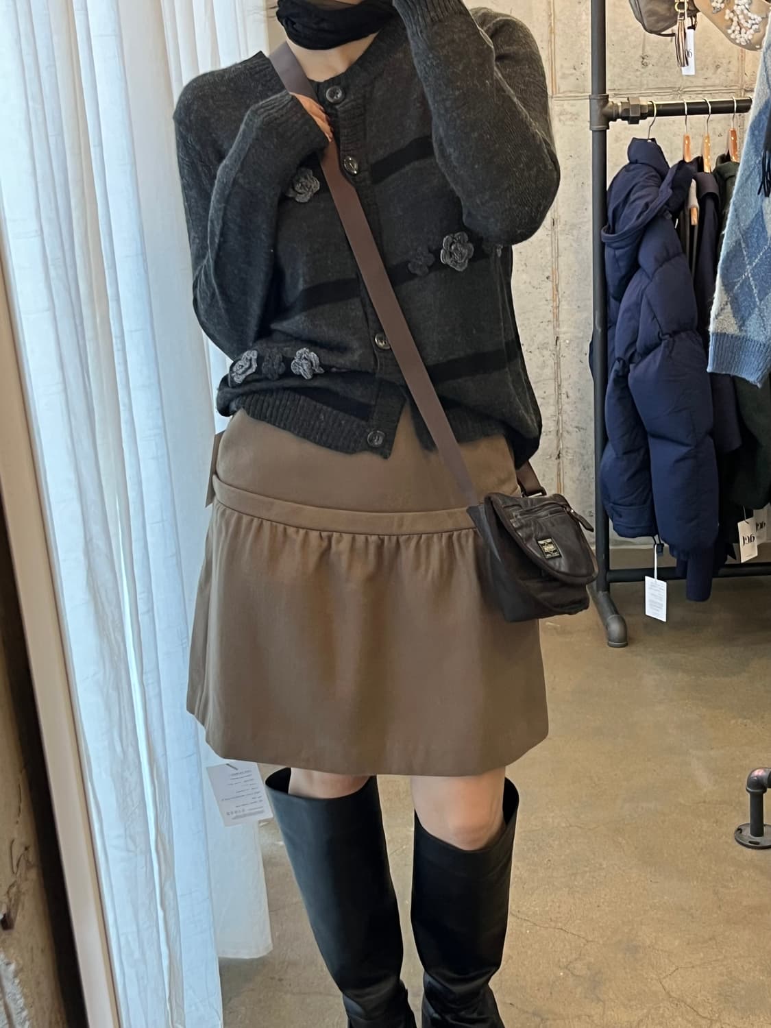 포터 가죽 크로스백 다크브라운 상품이미지9