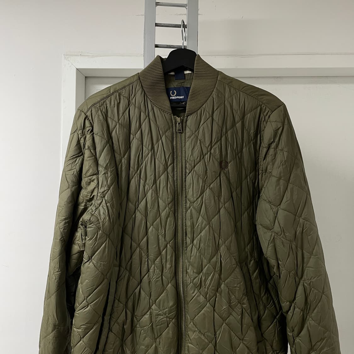 프레드페리 퀄팅 봄버 자켓 카키 M 상품이미지2