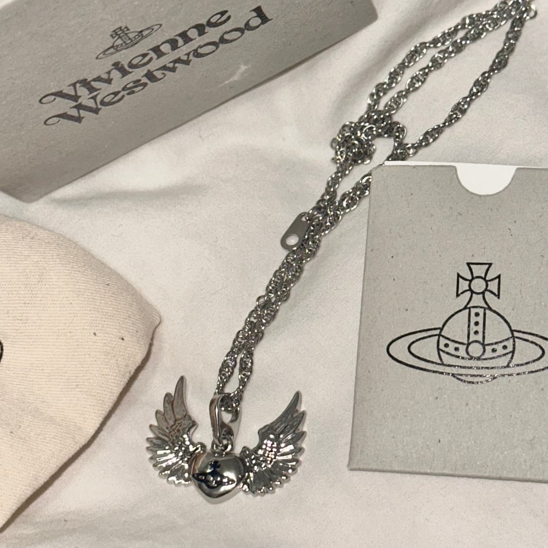 비비안웨스트우드 하트 엔젤 윙 목걸이 상품이미지1