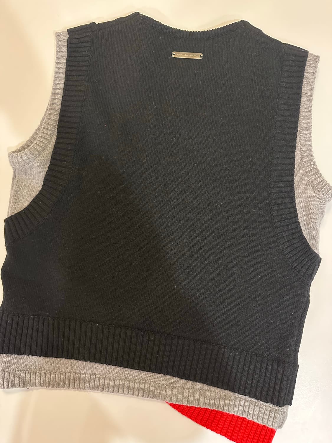 [L]앤더슨벨 트레스 레이어드 슬리브리스 탑 블랙 상품이미지4