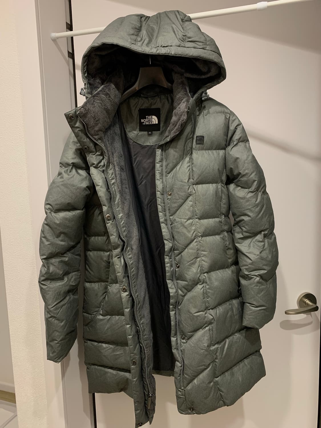 노스페이스 여성 구스 롱패딩 95(M-L) 55-66초 상품이미지3