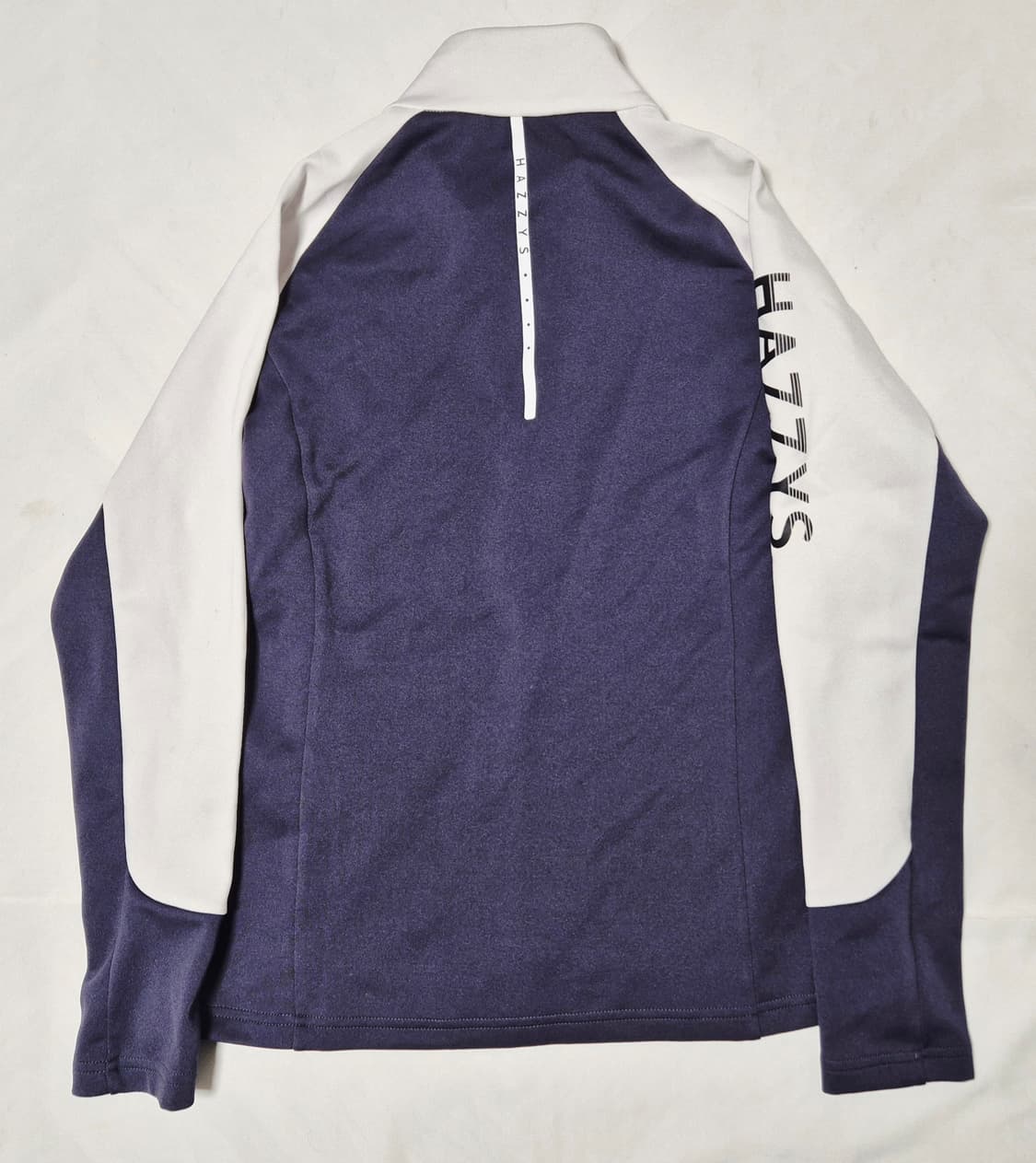 헤지스 트레이닝 상의 팝니다  상품이미지2