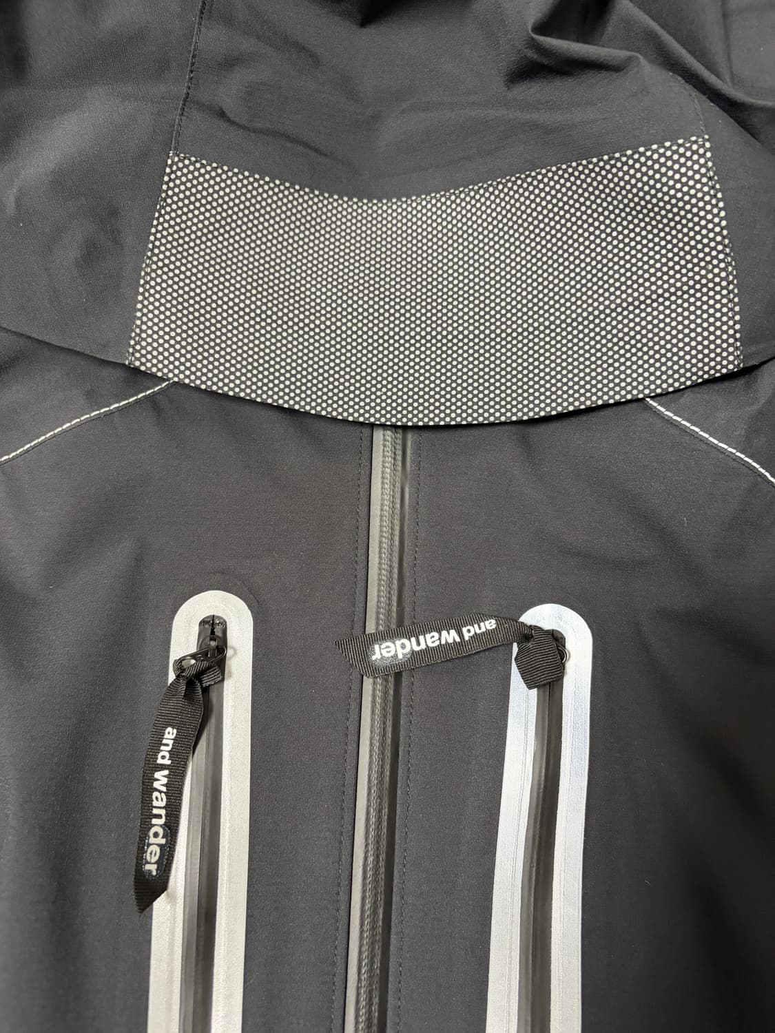 and wander 앤드원더 퍼텍스쉴드 레인자켓 블랙 L사이즈 상품이미지8