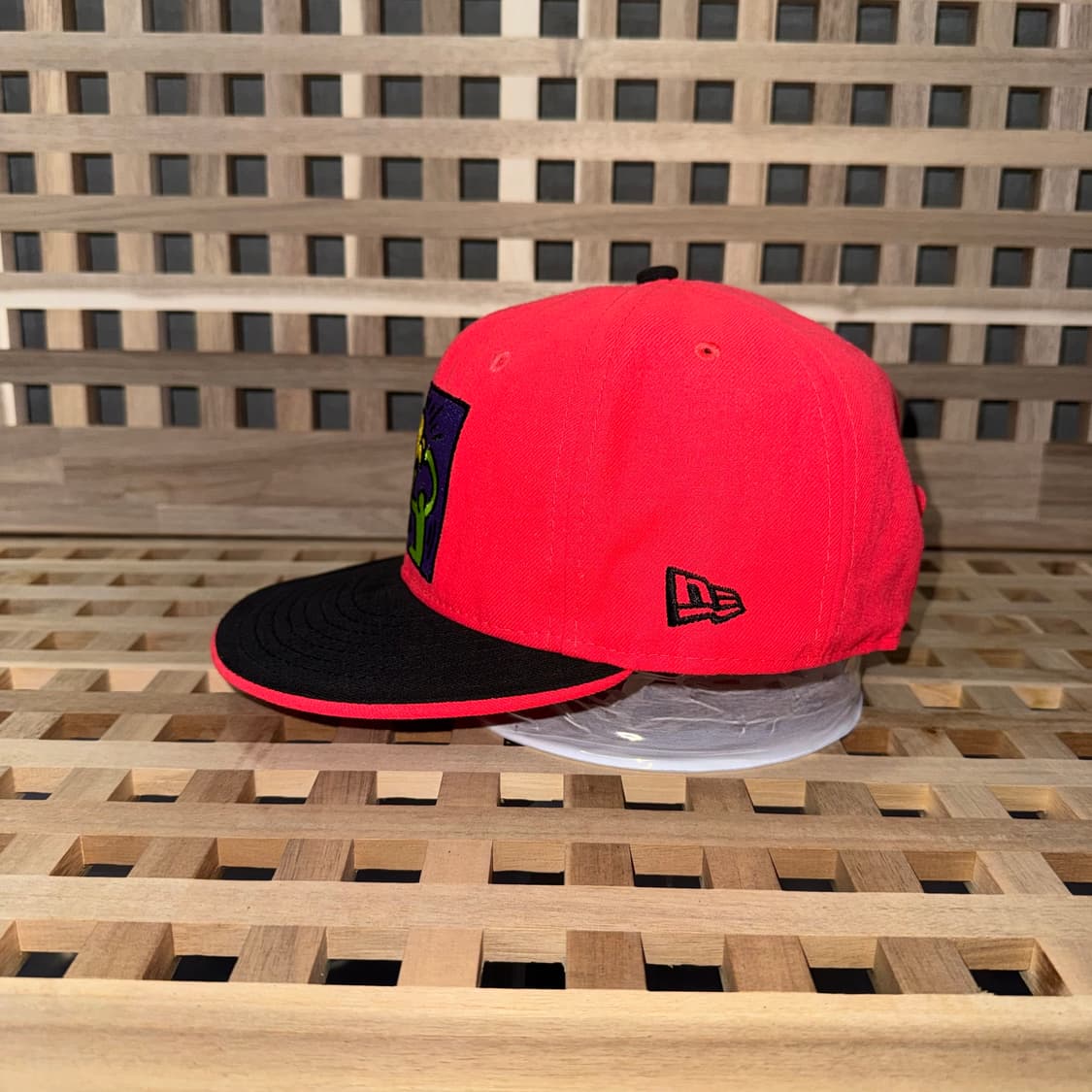 뉴에라 x 키스해링 9fifty 상품이미지2