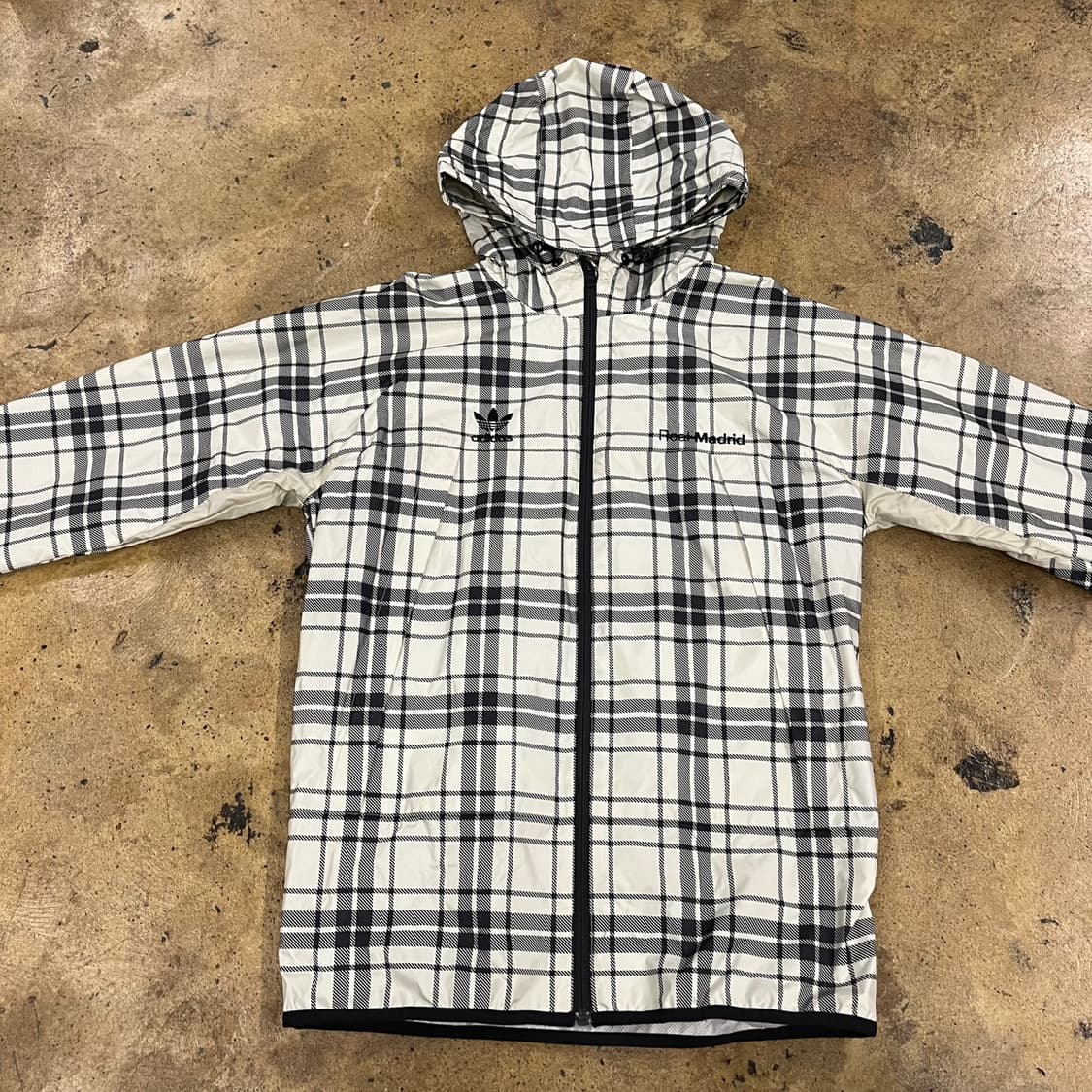 아디다스 체크 흰검 오레오 바람막이 95 상품이미지3