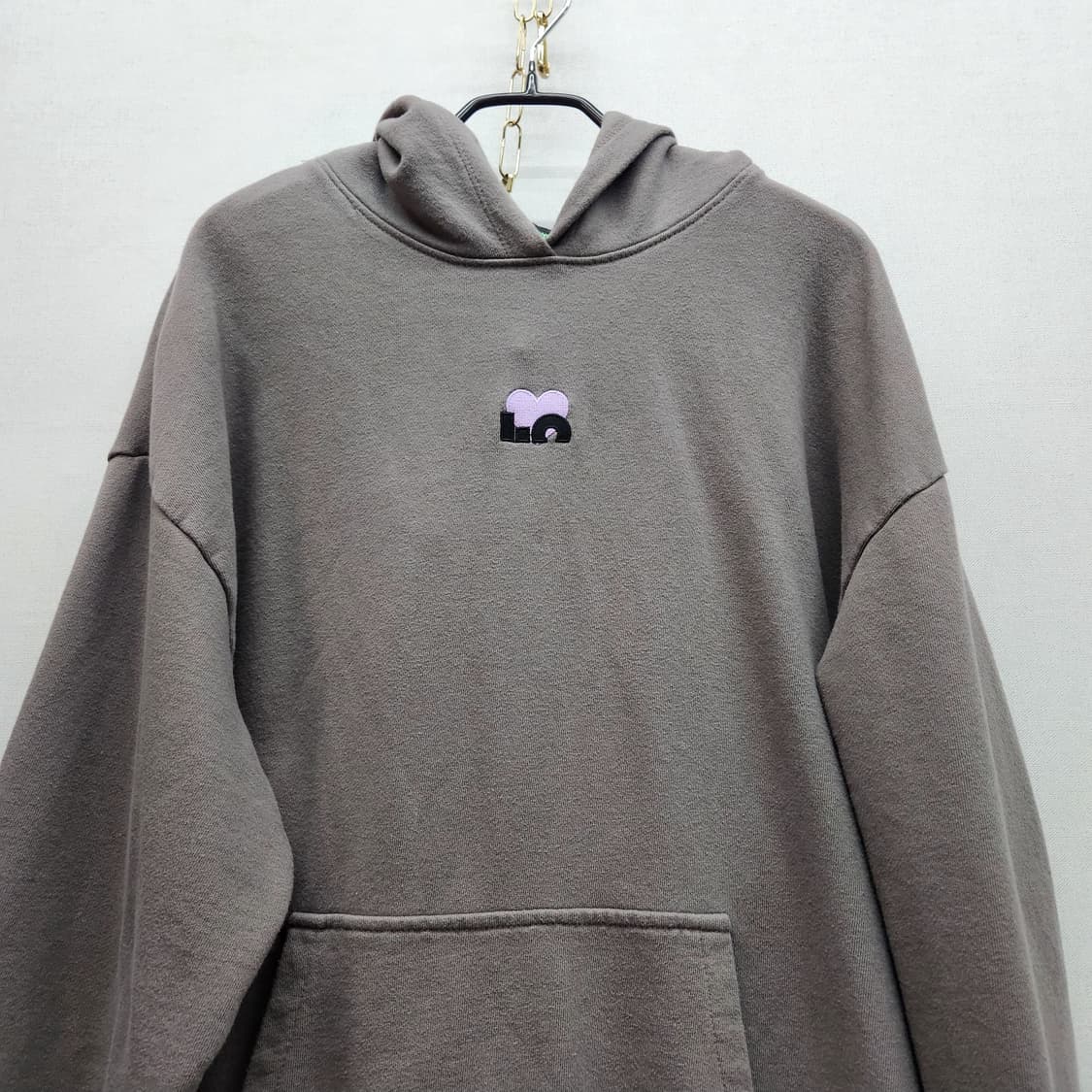 럭키슈에뜨 하트로고 자수 오버핏 후드티 F(XL) 상품이미지2