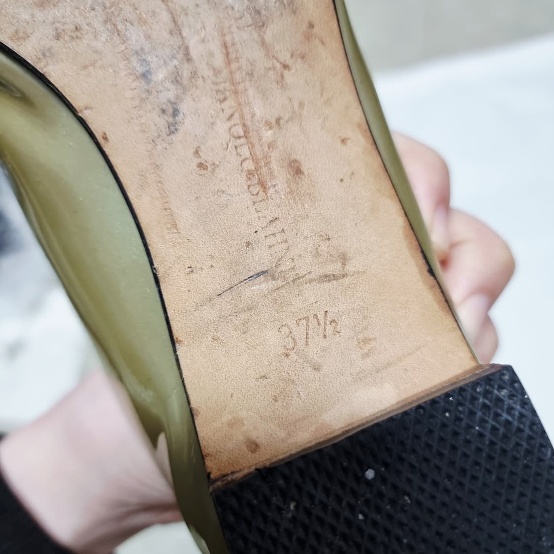 마놀로블라닉 옐로우골드 레더 플랫슈즈 단화 구두 신발 (245/37.5) 상품이미지5