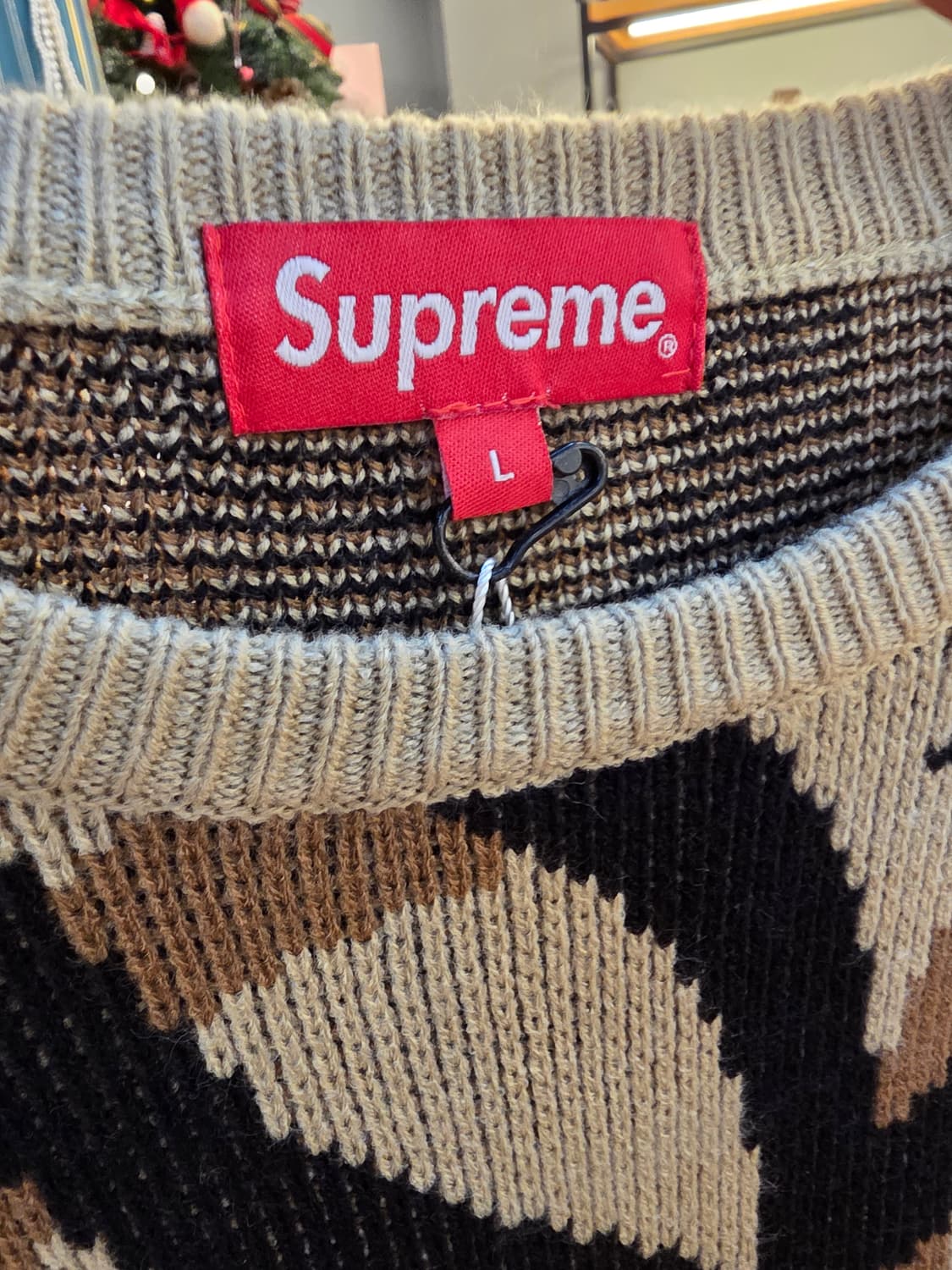 슈프림 트라이벌 카모 스웨터 탄 - fw19 상품이미지2