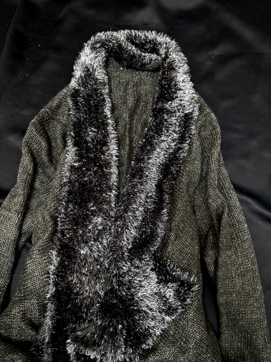 [V-KEI] Fur Detail Unbalanced Cardigan 상품이미지8