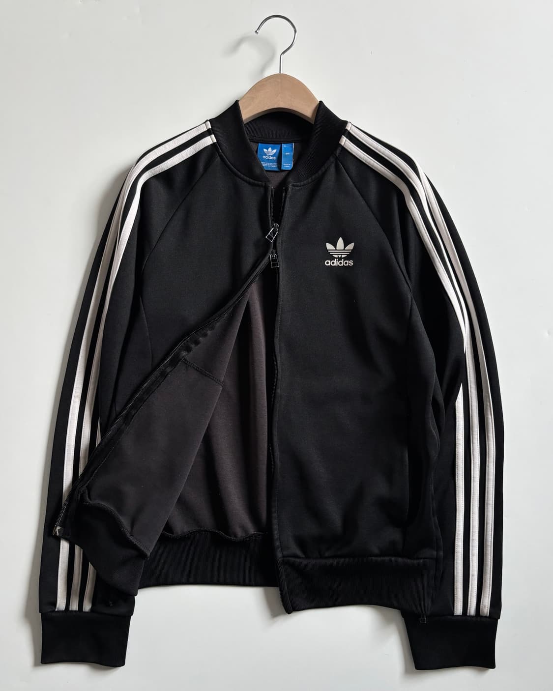 Adidas 아디다스 블랙컬러 슈퍼스타 릴렉스 2way 트랙탑 상품이미지2