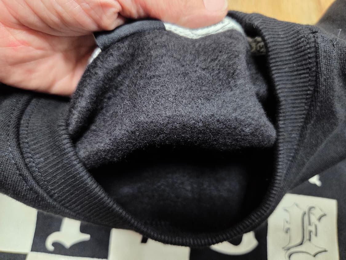 러브이즈트루(LUVISTRUE) OW 보드 스웻셔츠 프리사이즈 새상품 상품이미지6