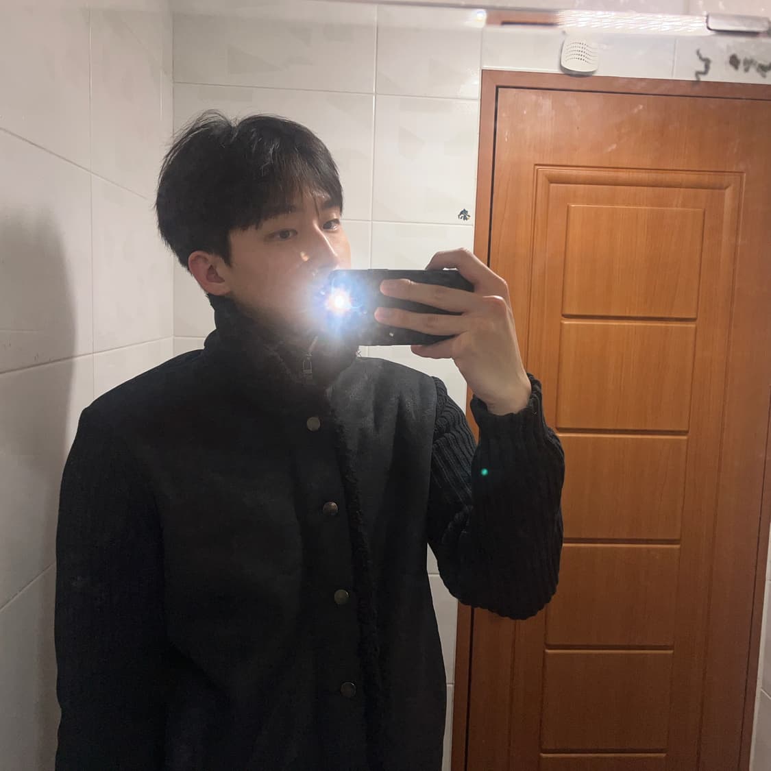 다크웨어) 아르마니 익스체인지 투카라 스웨이드 하이넥 니트집업 상품이미지2