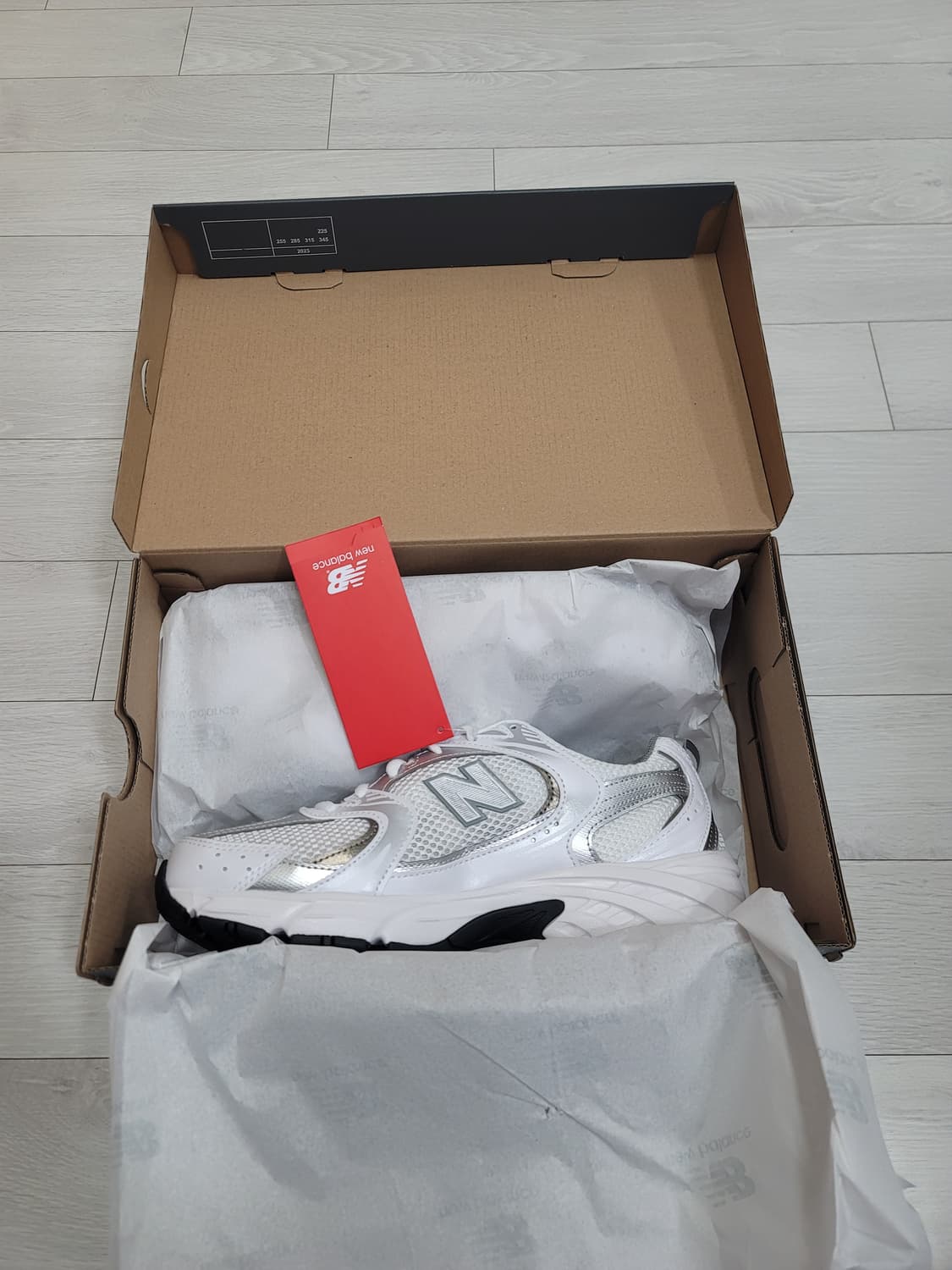 (250)뉴발란스 530 화이트 실버[대전 직거래도 가능] 상품이미지3