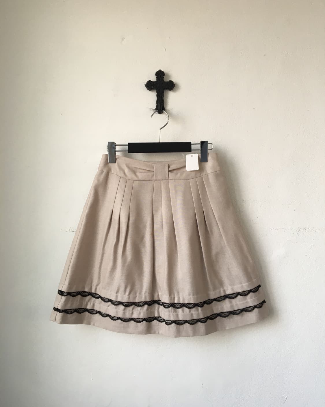Lace trimming pleats skirt 상품이미지1