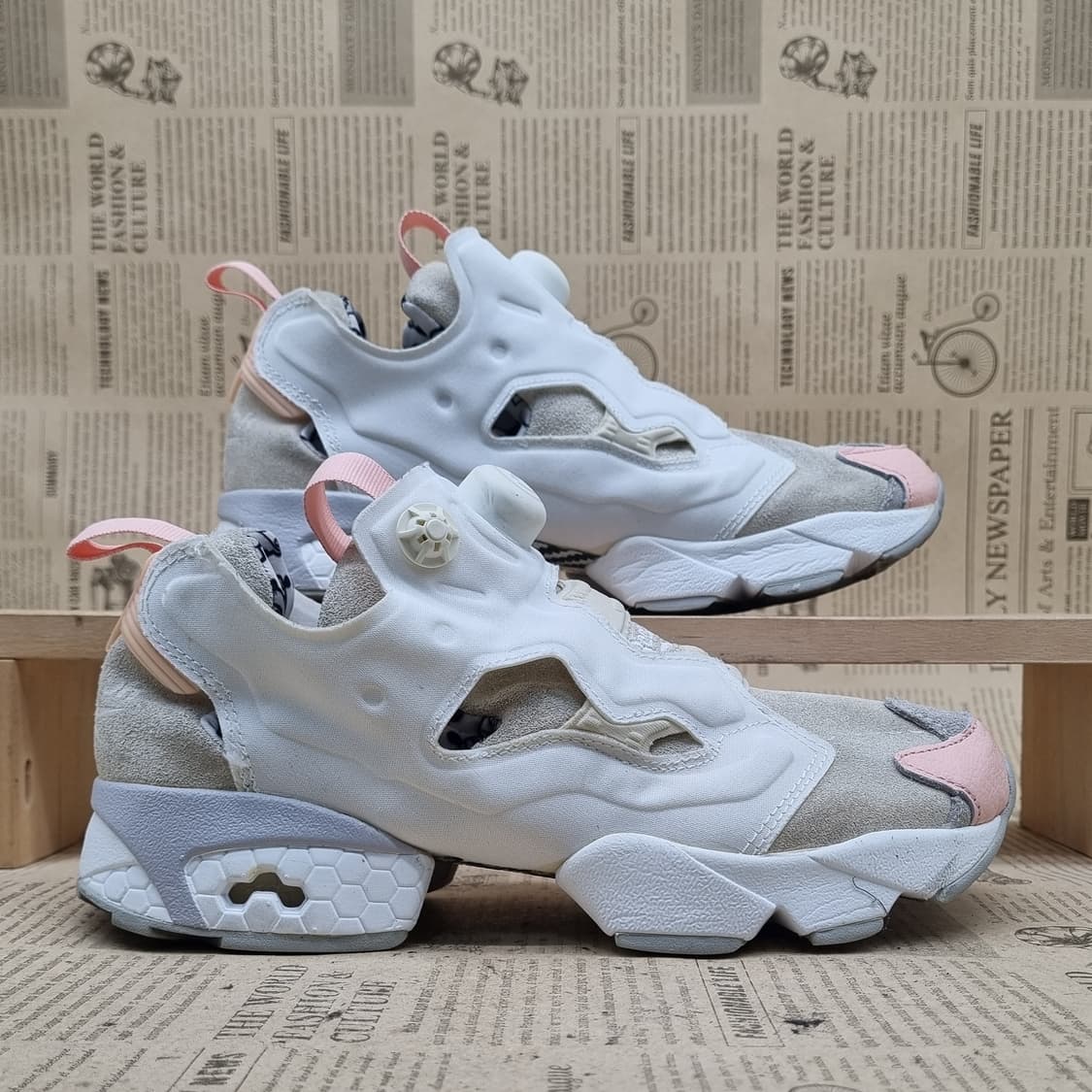 리복 인스타펌프퓨리 흰핑 운동화240 상품이미지1