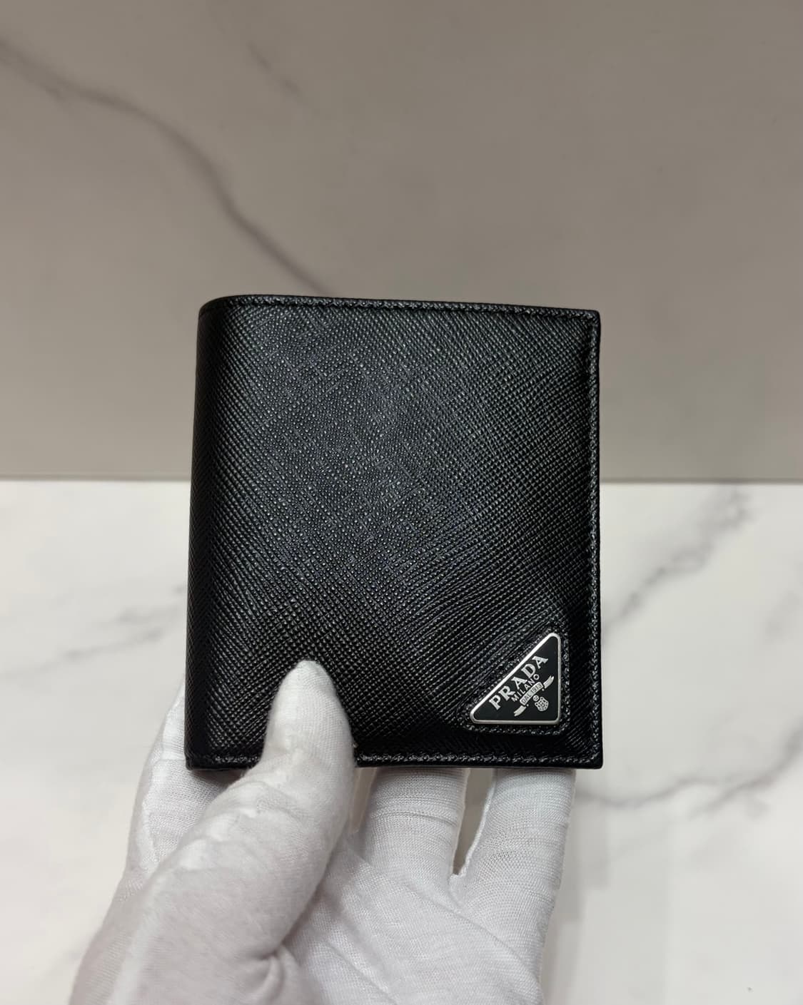 [정품] S급 프라다 사피아노 반지갑 상품이미지1
