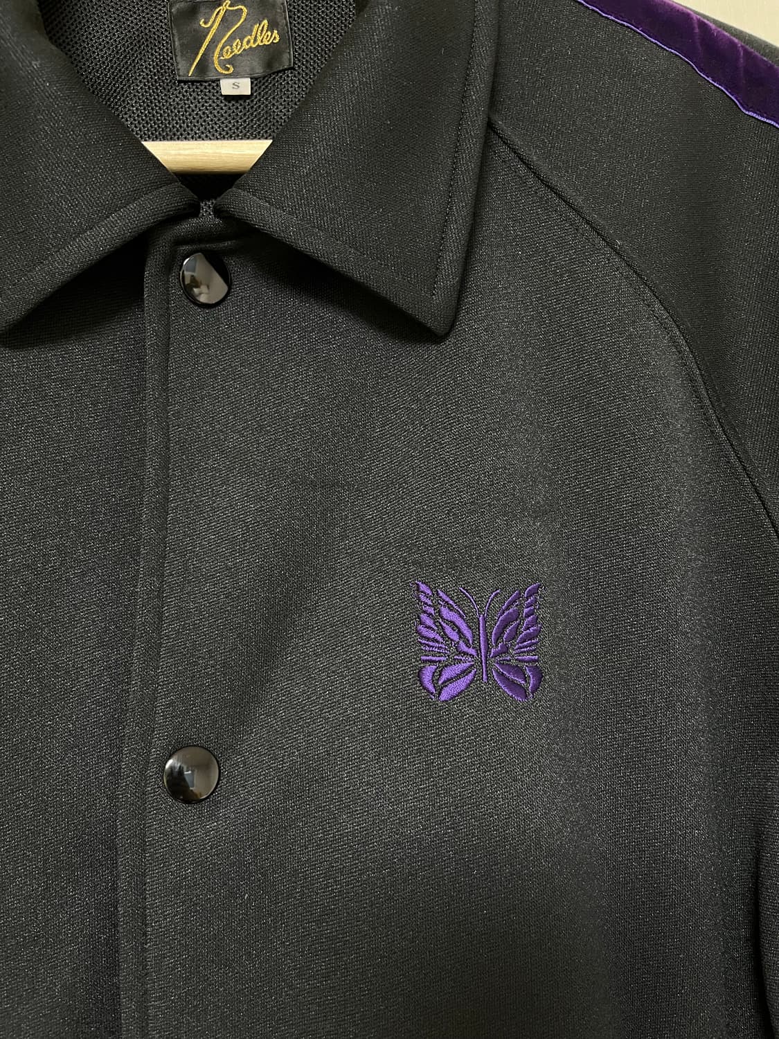 니들스 사이드 벨벳 코치자켓 / 블랙 & 퍼플 / S (95–100) 상품이미지3