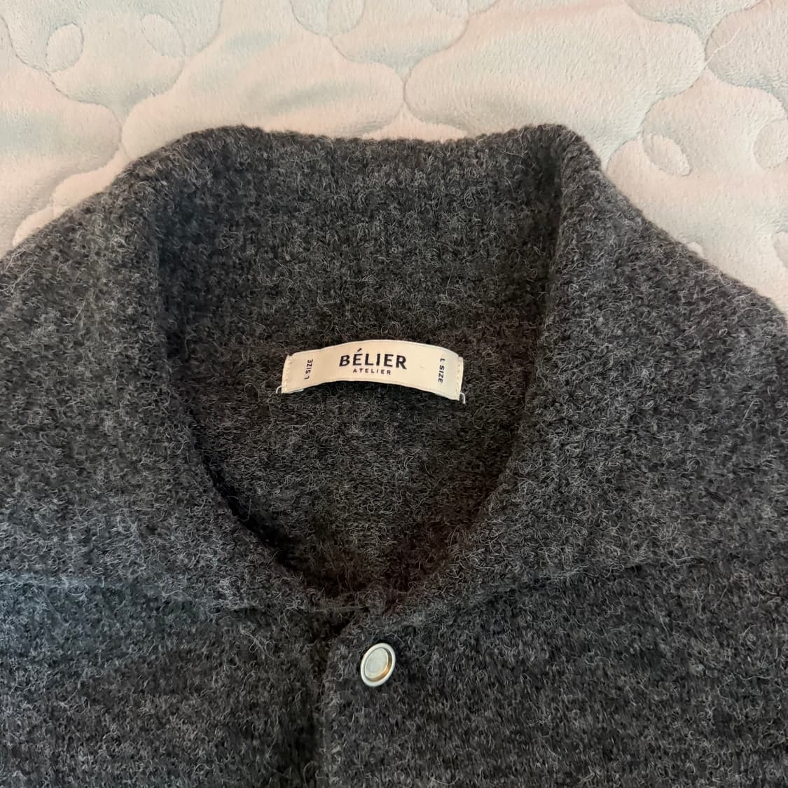 벨리에 카라 니트 판매합니다! (차콜그레이 | L사이즈) 상품이미지2