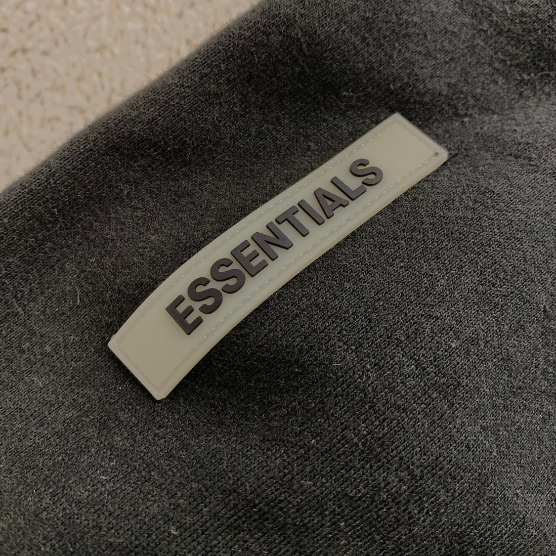 피어오브갓 에센셜 스카치 빅로고 블랙 후드티 상품이미지7
