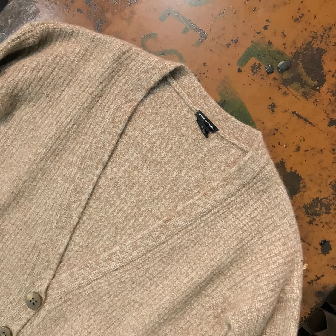 클럽 모나코 베이지 보카시 울 스웨이드 패치 가디건 여성 55 사이즈 상품이미지3